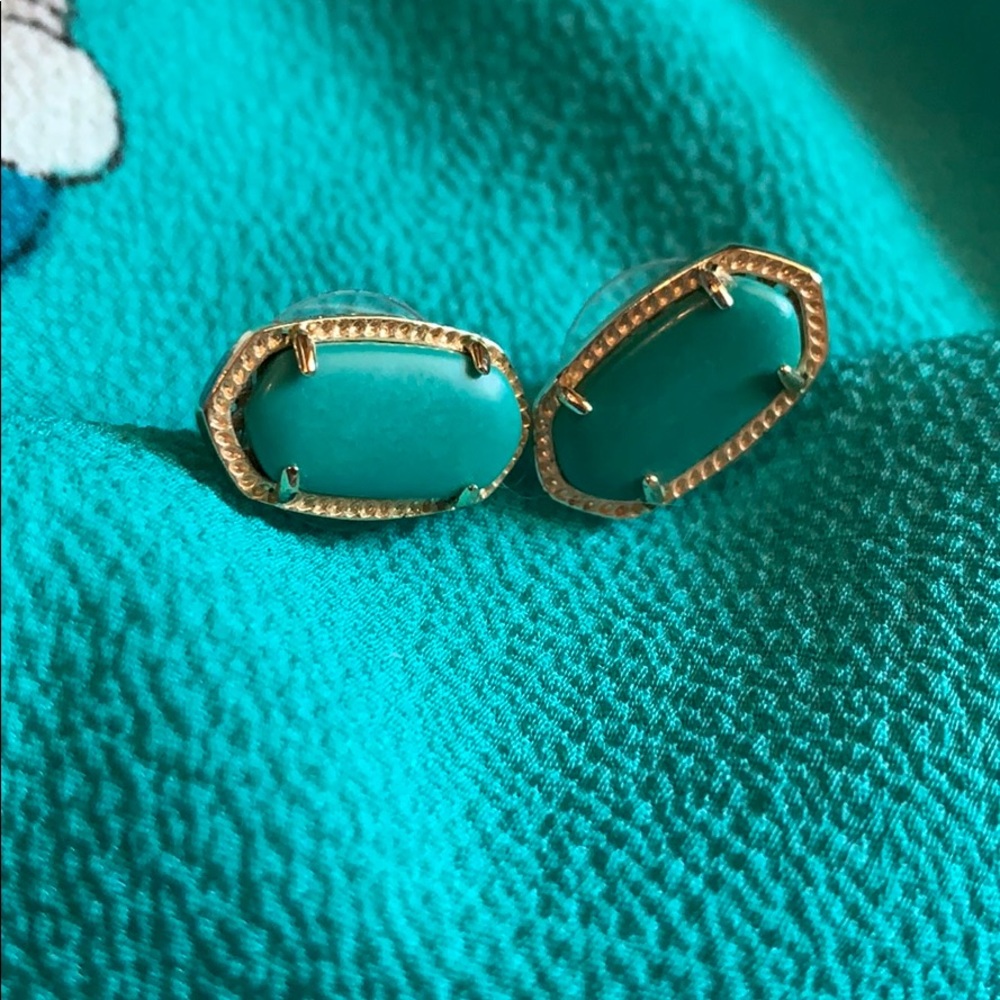 Super cute teal and gold Kendra Scott Ellie studs!
